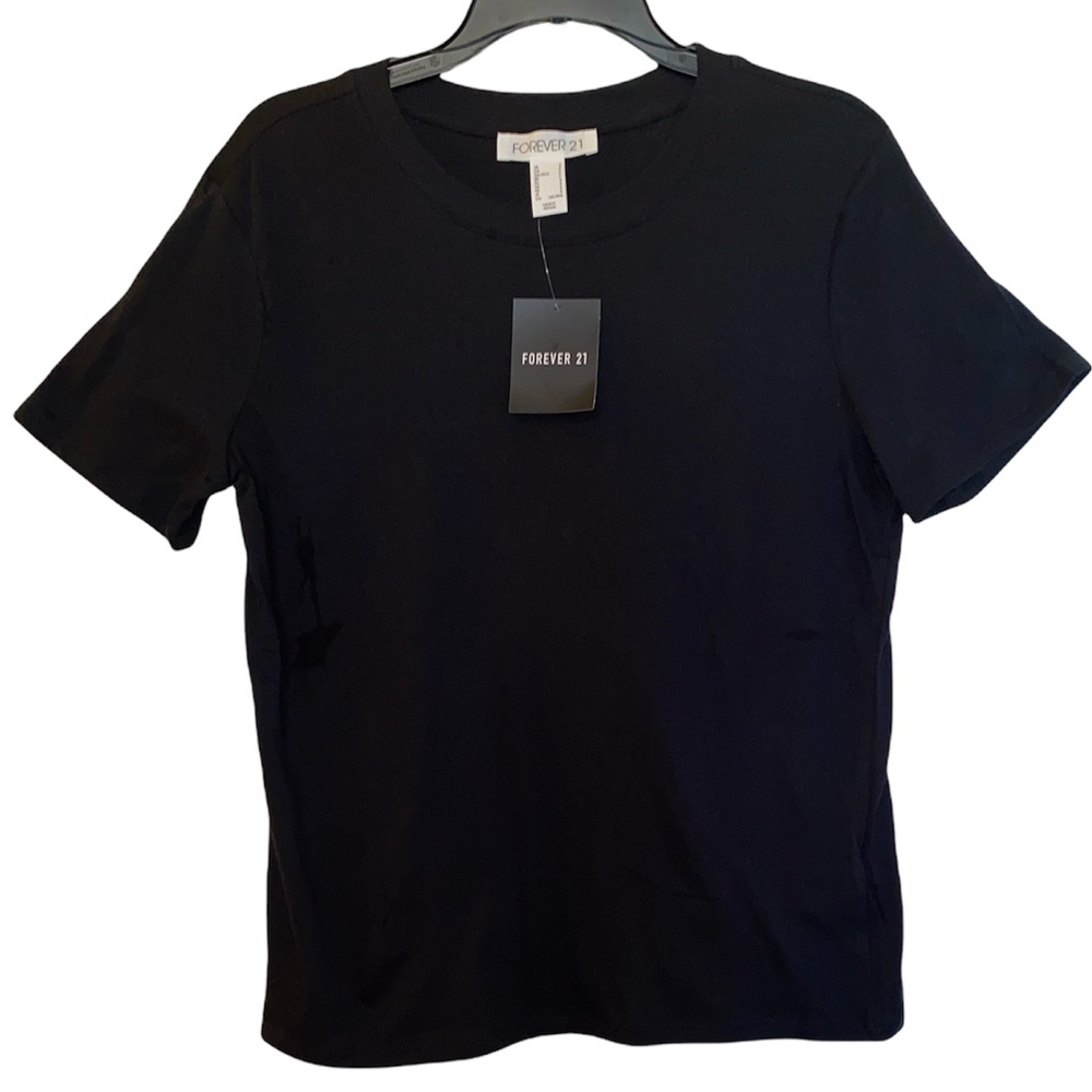 Forever 21 Black T-Shirt (NEW WITH TAGS) Size: Small